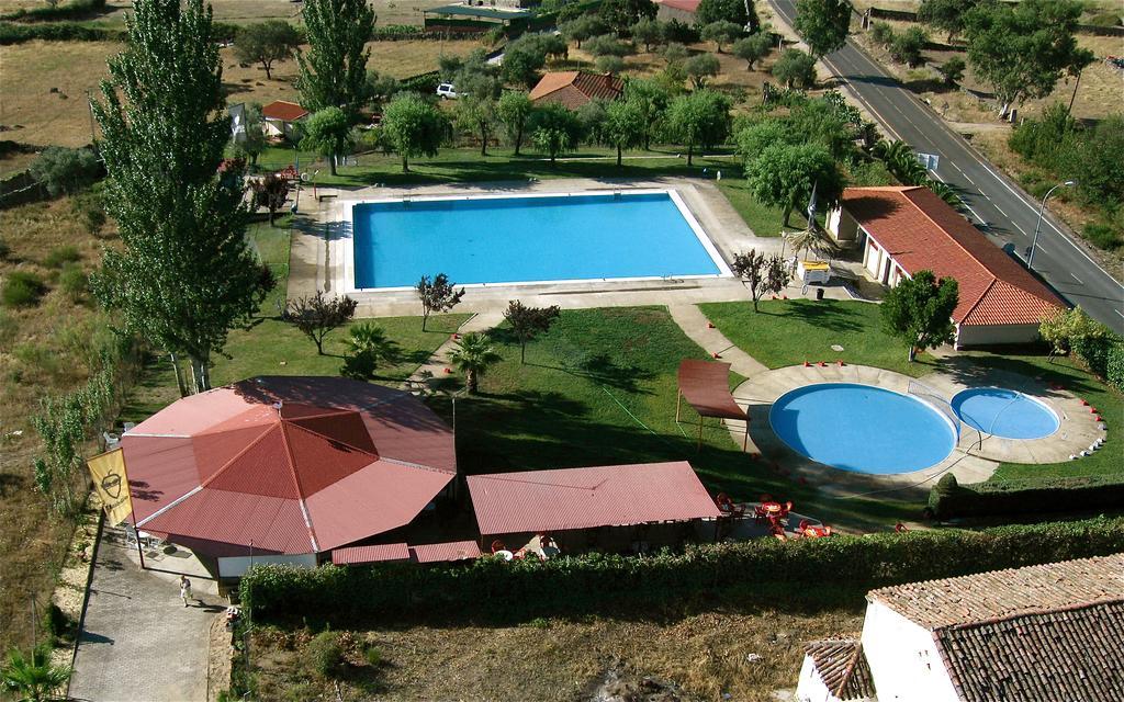 Via Caparra Superior Guest House Oliva de Plasencia Bagian luar foto