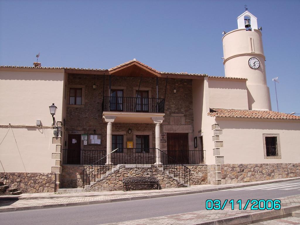 Via Caparra Superior Guest House Oliva de Plasencia Bagian luar foto