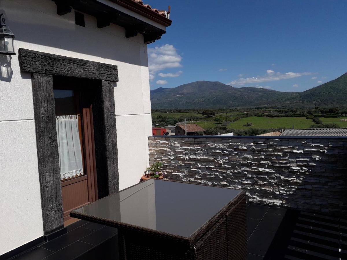Via Caparra Superior Guest House Oliva de Plasencia Bagian luar foto