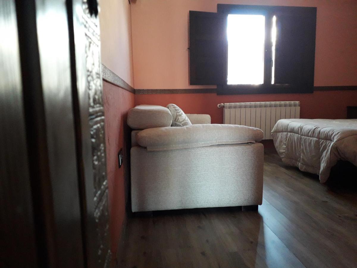 Via Caparra Superior Guest House Oliva de Plasencia Bagian luar foto